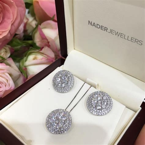 nader jewellers diamond earrings.